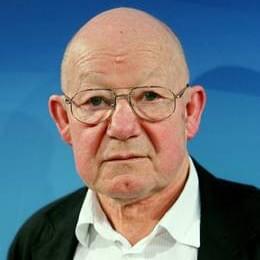 Jürgen Holtz Profile Picture Photo of Jürgen Holtz