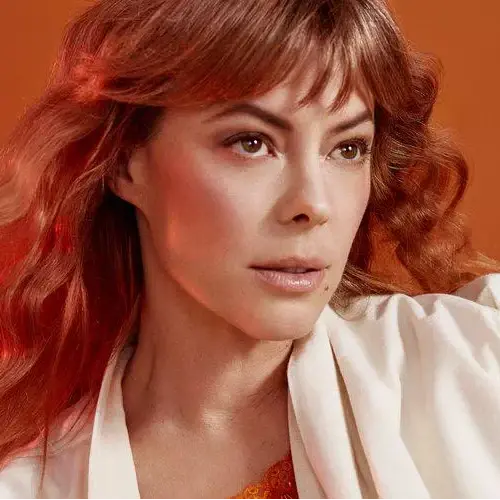 Cover image for Lenka