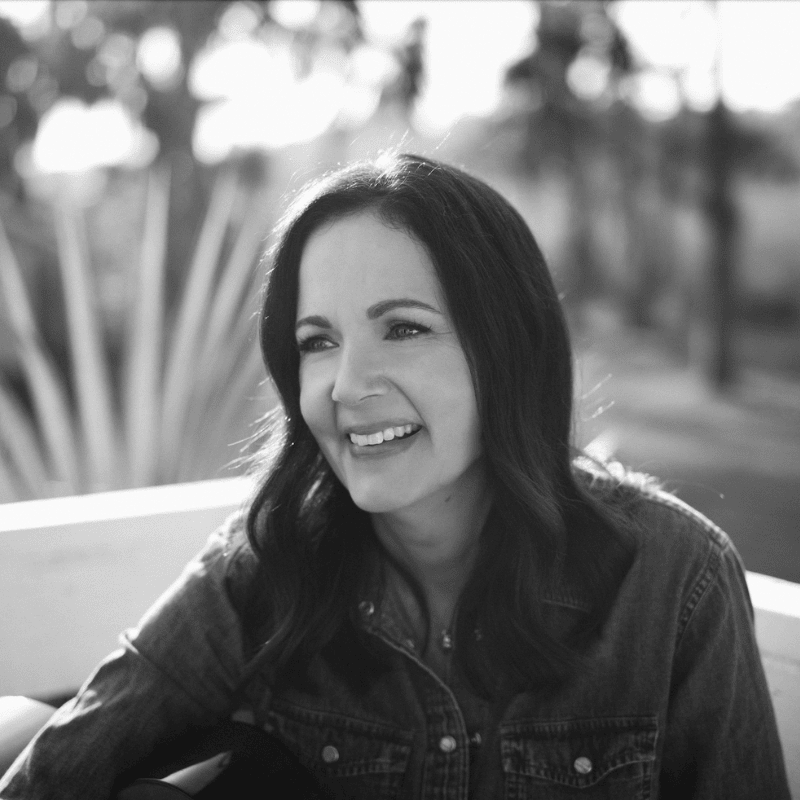 Photo of Lori McKenna