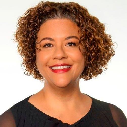 Elizabeth Alexander Profile Picture Photo of Elizabeth Alexander
