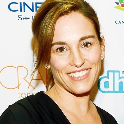 Amy Jo Johnson Profile Picture Photo of Amy Jo Johnson