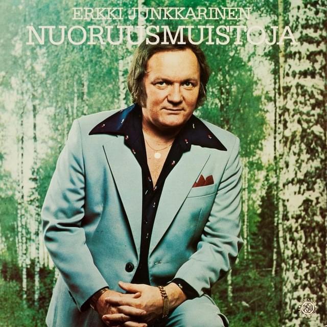 Nuoruusmuistoja by Erkki Junkkarinen