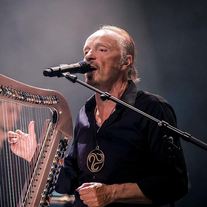 Alan Stivell Profile Picture Photo of Alan Stivell
