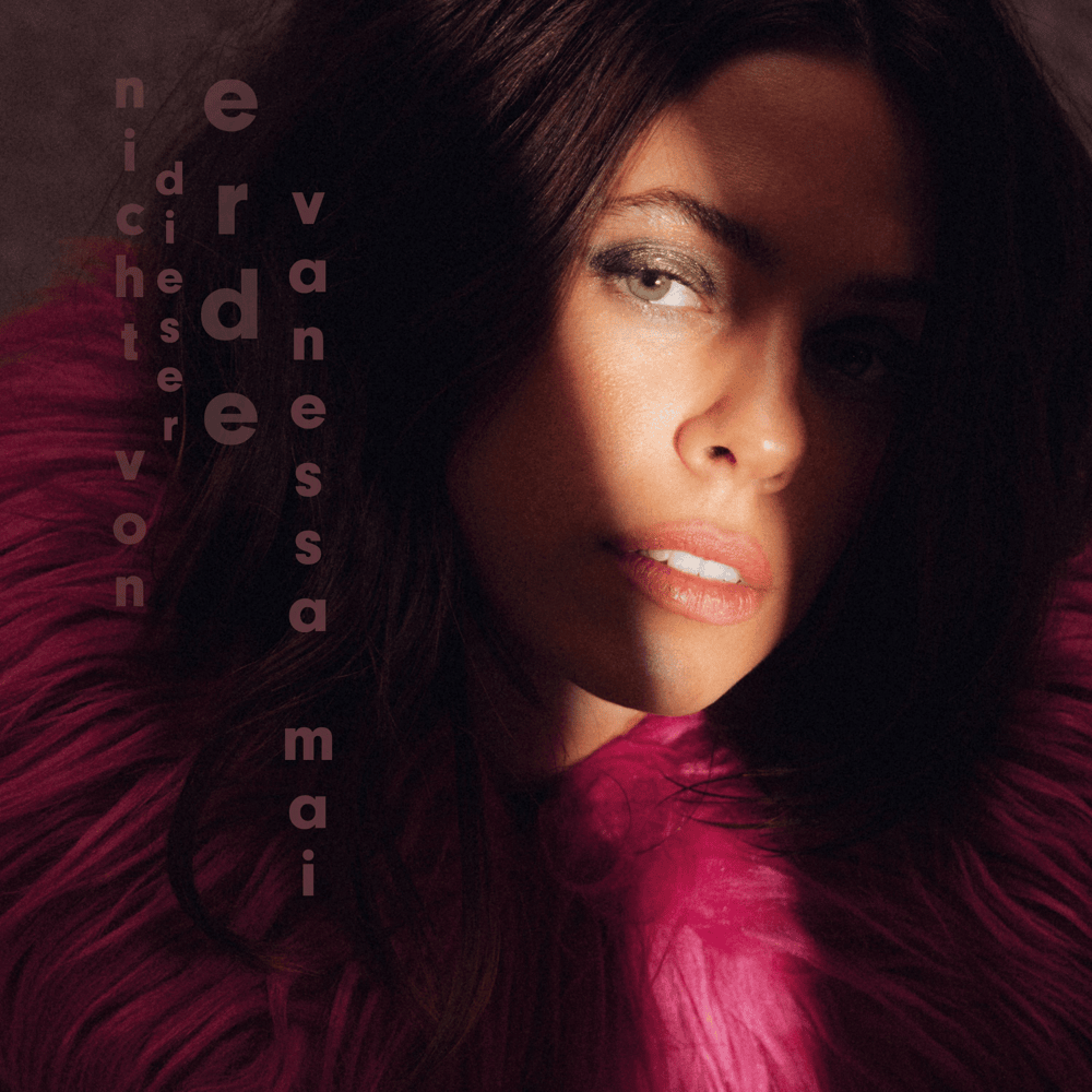 Album cover art for "Nicht von dieser Erde" by Vanessa Mai