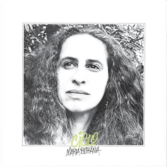 Album cover art for "Lua" by Maria Bethânia