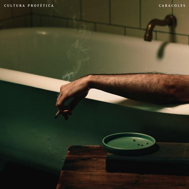 Album cover art for "Caracoles" by Cultura Profética