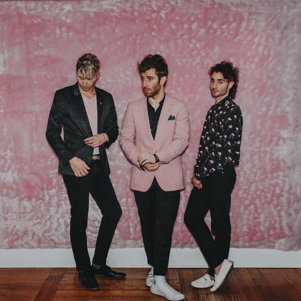 Smallpools Profile Picture Photo of Smallpools