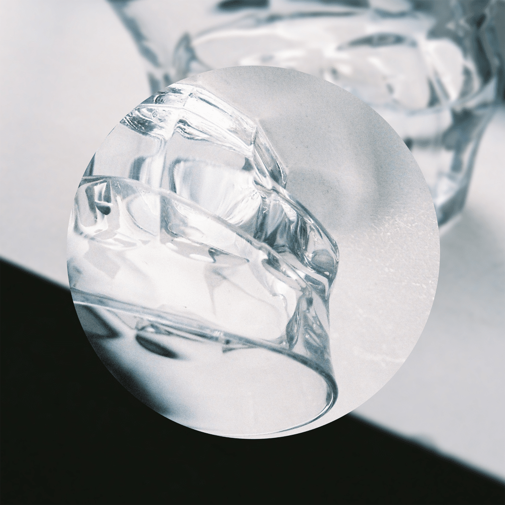 유리잔 (Glass) by Ku One Chan (구원찬)