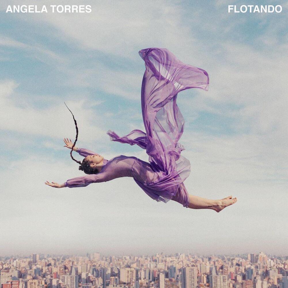 FLOTANDO by Ángela Torres