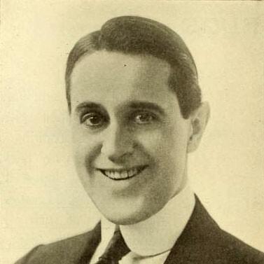 Photo of Taylor Holmes