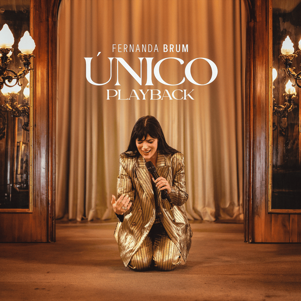 Album cover art for "Único (Playback)" by Fernanda Brum