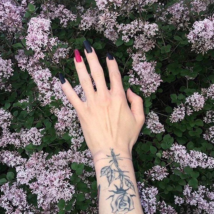 Album cover art for "​i need u" by ​​Smrtdeath