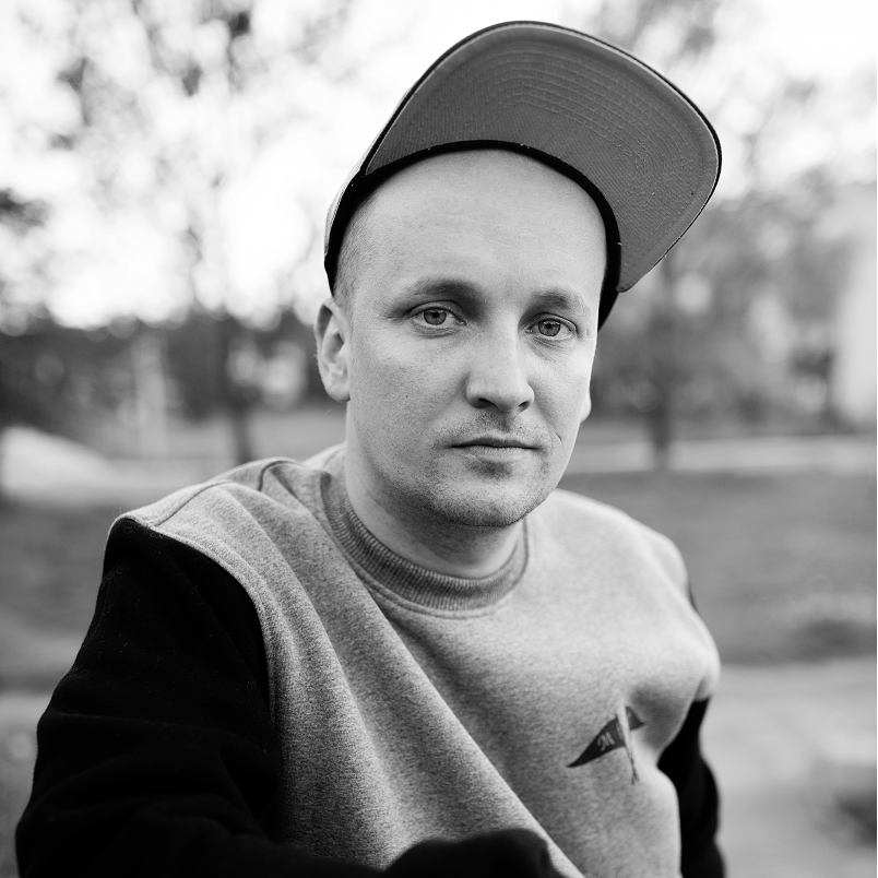Cover image for Młody