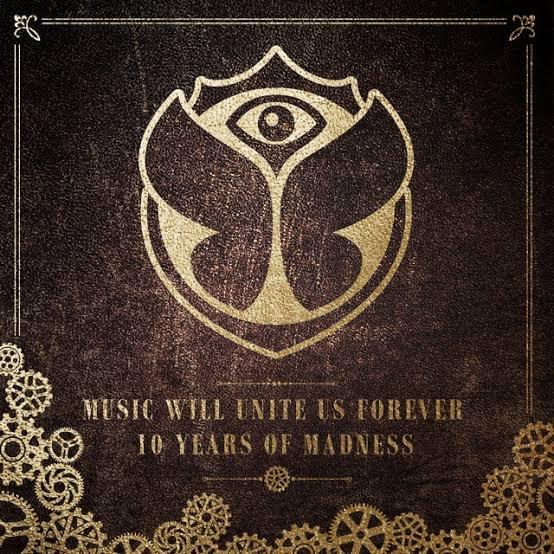 Album cover art for "Tomorrowland 2014 Continuous Mix" by Dimitri Vegas & Like Mike