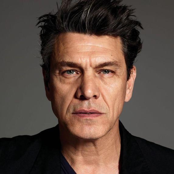 Album cover art for "Je reviens � toi" by Marc Lavoine