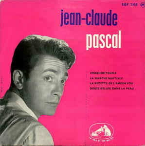 Douze belles dans la peau by Jean-Claude Pascal