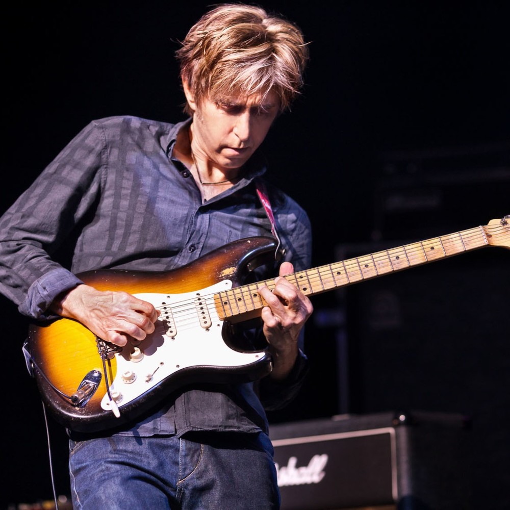 Eric Johnson Profile Picture Photo of Eric Johnson