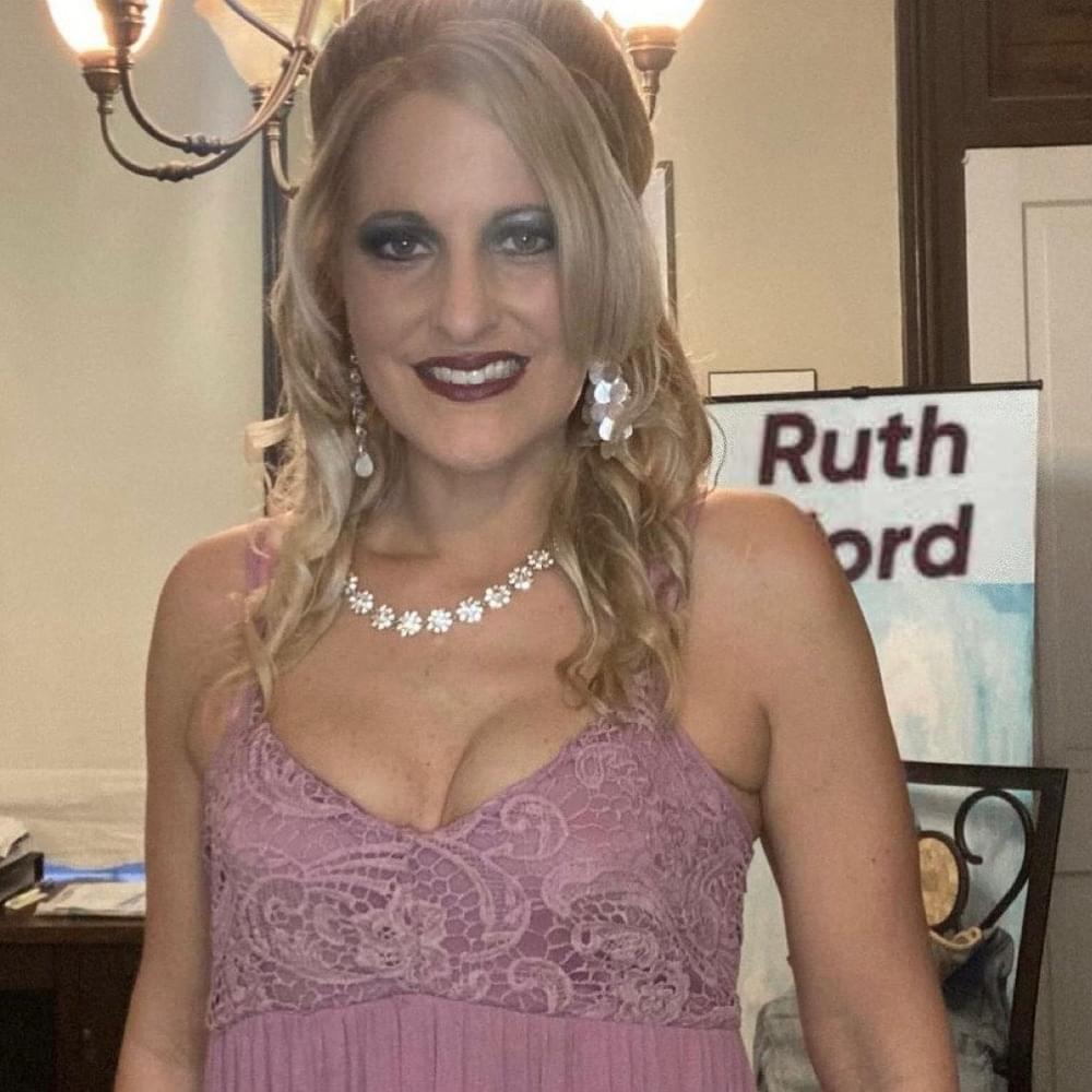 Ruth Ford Profile Picture Photo of Ruth Ford