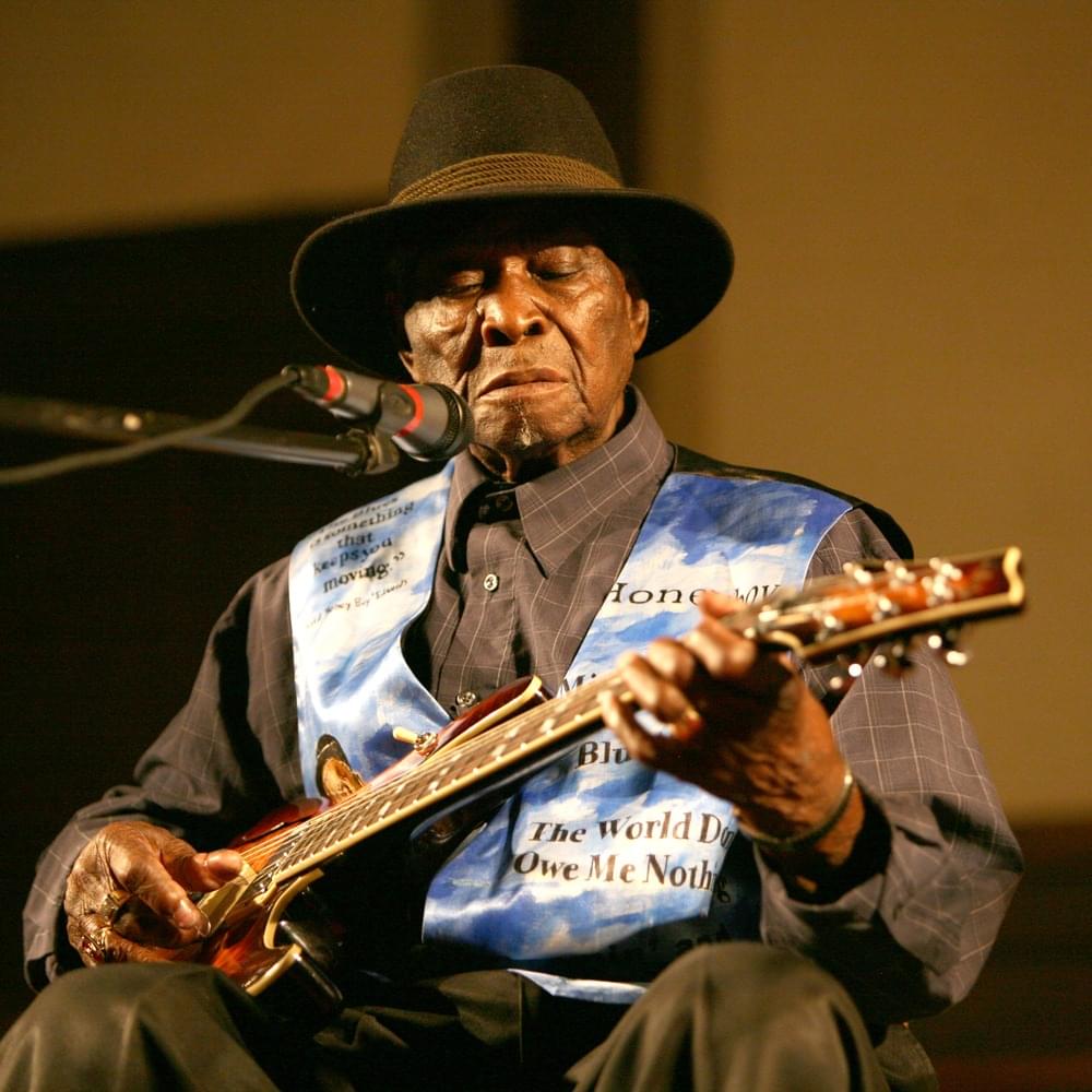 David “Honeyboy” Edwards Profile Picture Photo of David “Honeyboy” Edwards