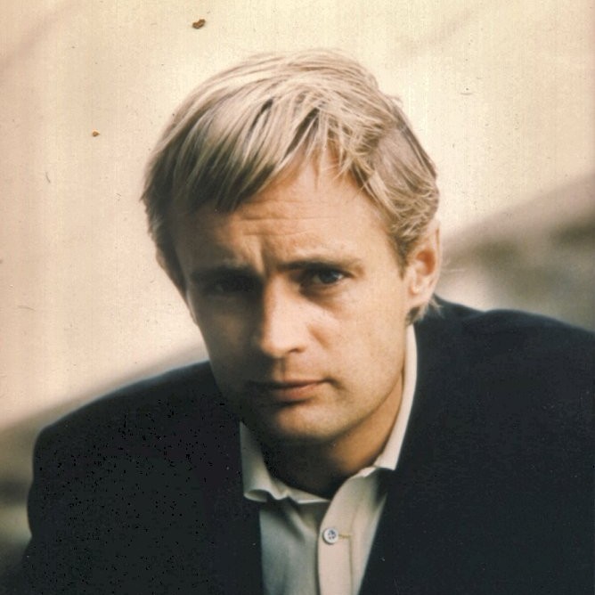 David McCallum Profile Picture Photo of David McCallum