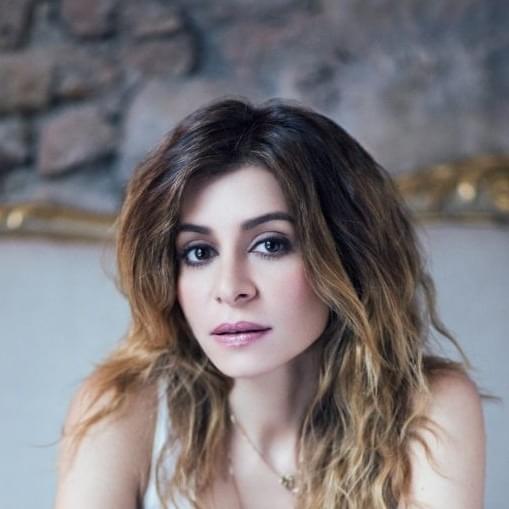 Photo of Julie Zenatti