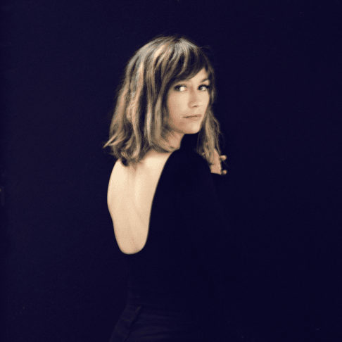 Cover image for Mina Tindle
