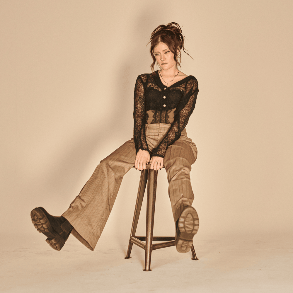 Album cover art for "Was zu verlieren (Akustik Version)" by Madeline Juno