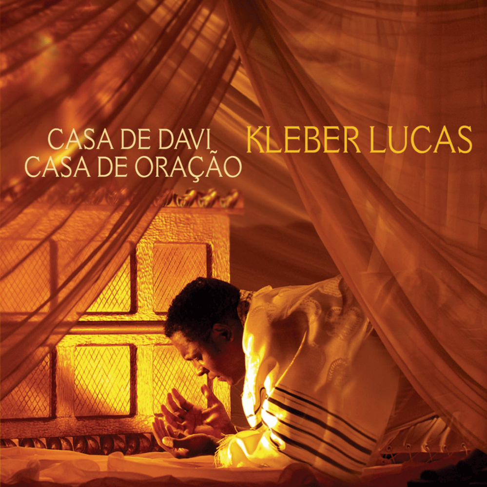 É Tempo by Kleber Lucas