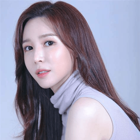 Photo of Kim Chu Ri (김추리)