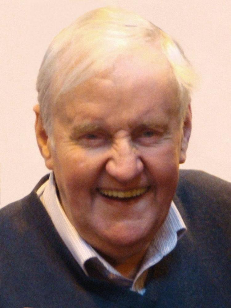 Richard Briers Profile Picture Photo of Richard Briers