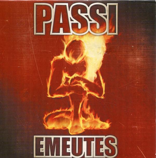 Album cover art for "Émeutes" by Passi & Les Choeurs de l’Armée Rouge