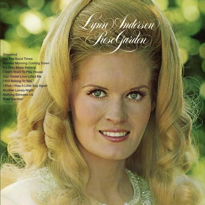 Album cover art for "Rose Garden" by Lynn Anderson