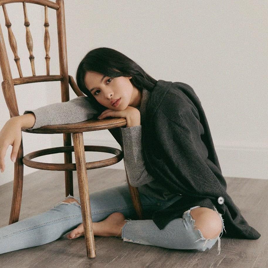 Cover image for Maudy Ayunda