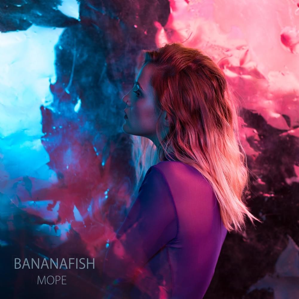 Album cover art for "Море (Sea)" by Bananafish