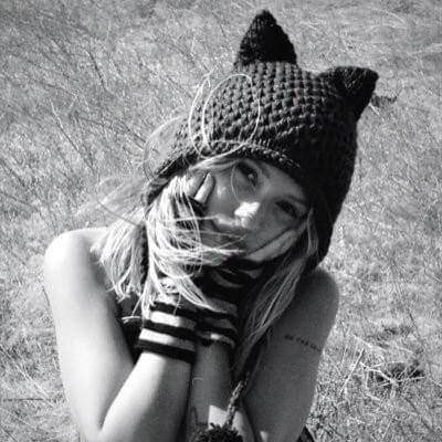 Lennon Stella Profile Picture Photo of Lennon Stella