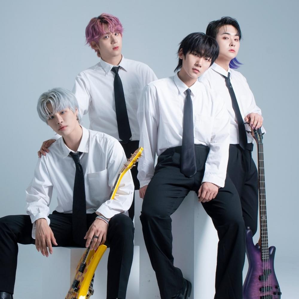 Photo of FISTBUMP (피스트범프)