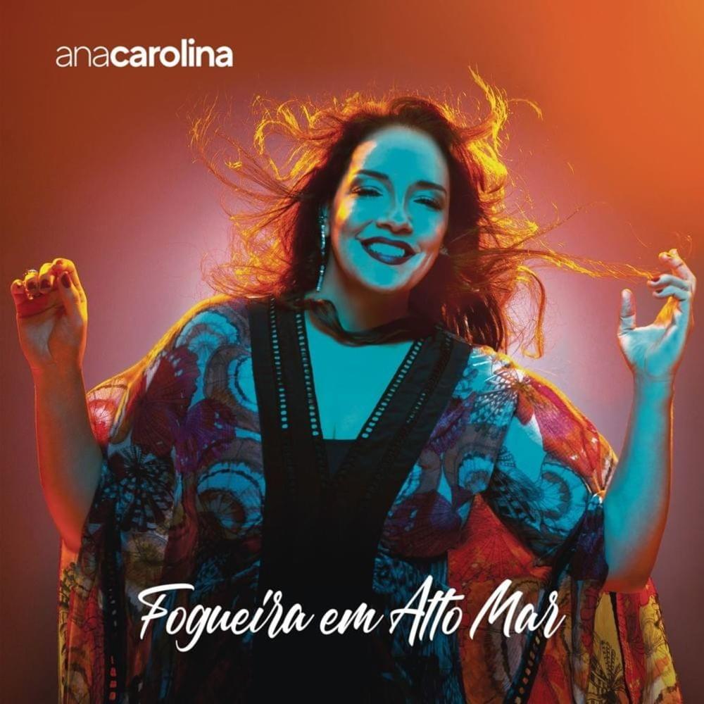 Album cover art for "Com Vista para Amar" by Ana Carolina