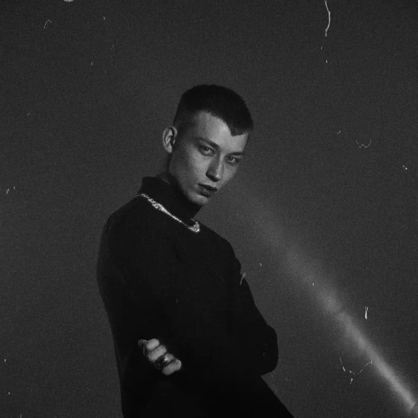 Cover image for Экси (Eksi)