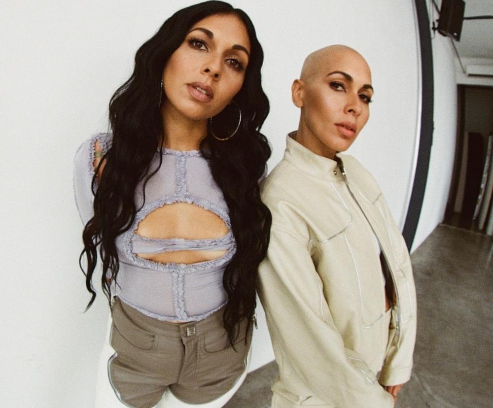 Cover image for Nina Sky