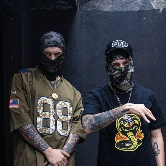Cover image for Dragon Boys