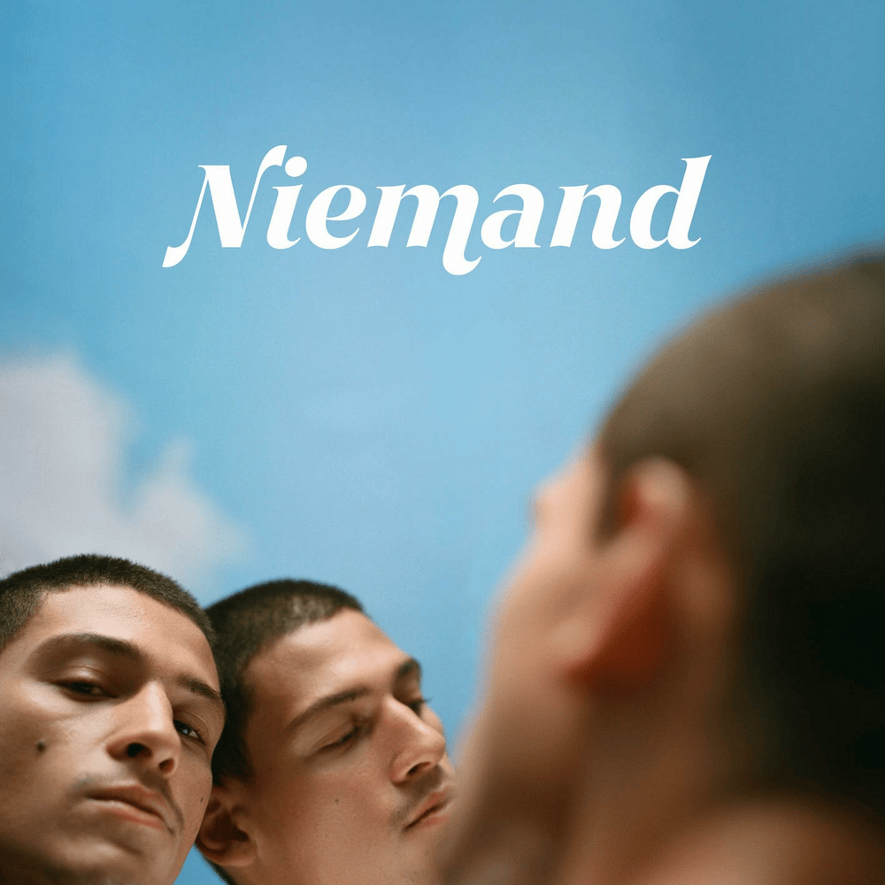 Album cover art for "Niemand" by Emilio