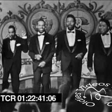 Photo of Huey “Piano” Smith and The Clowns